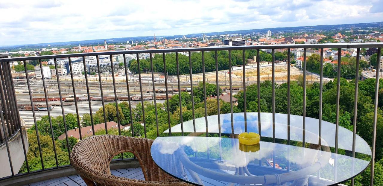 Suite-Xxi City View Hotelturm Augsburg Bagian luar foto