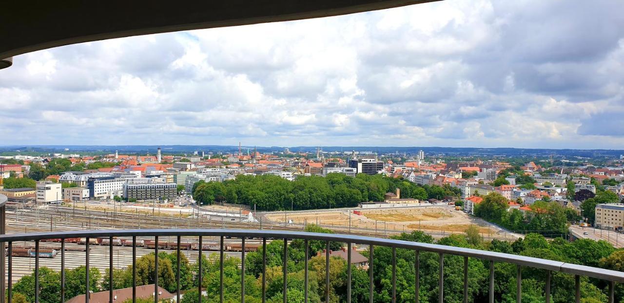 Suite-Xxi City View Hotelturm Augsburg Bagian luar foto
