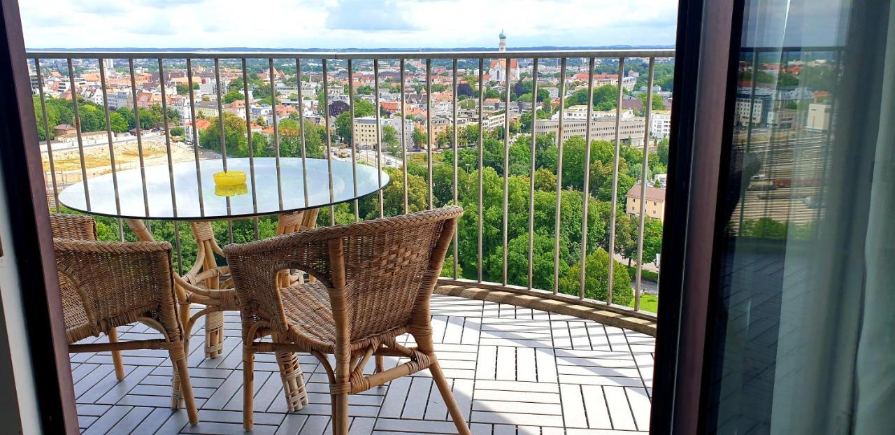 Suite-Xxi City View Hotelturm Augsburg Bagian luar foto